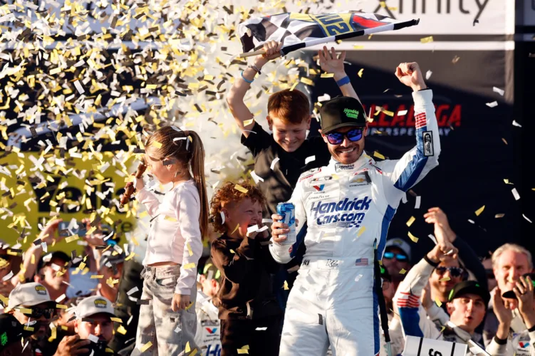 Larson takes Talladega, extends Chase lead